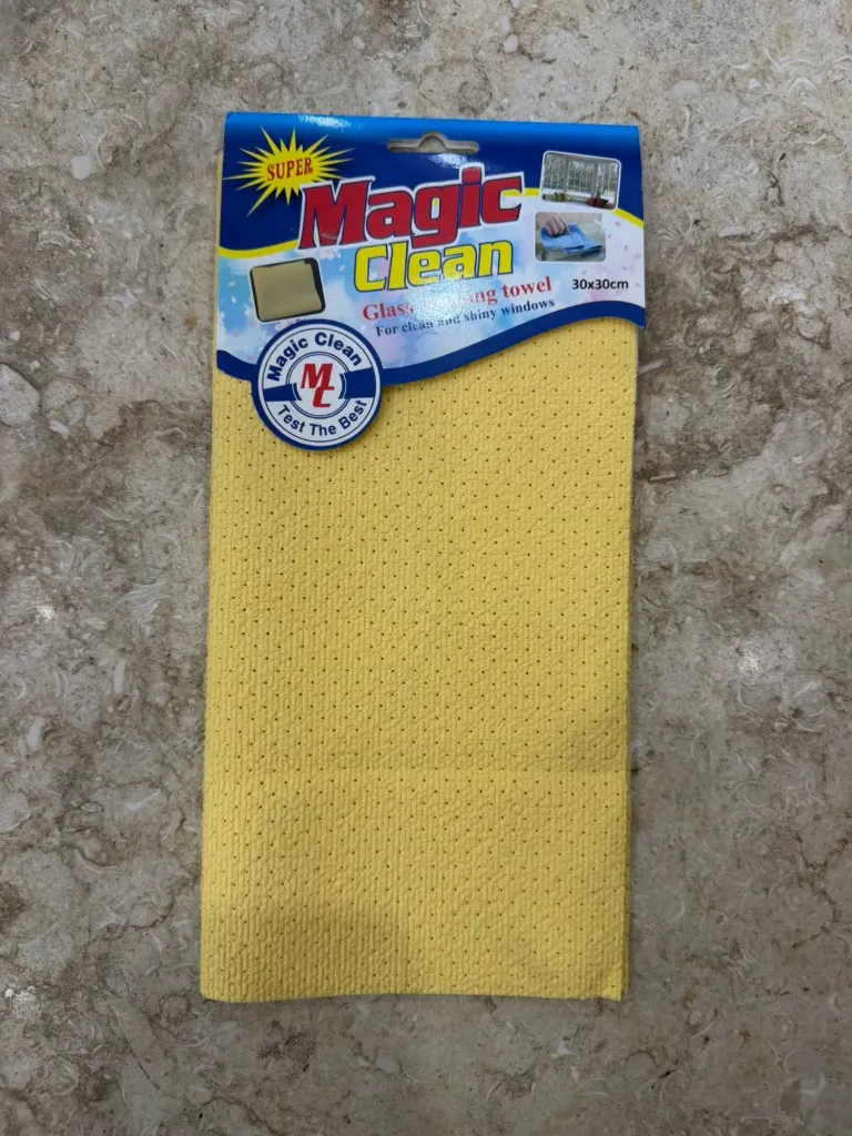 Magic clean glass cleaning towel