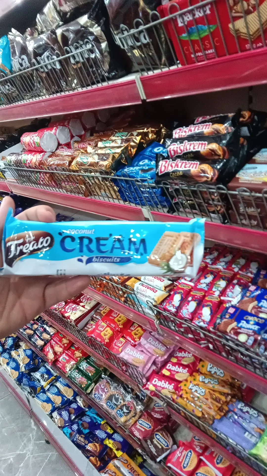Treato coconut cream biscuits