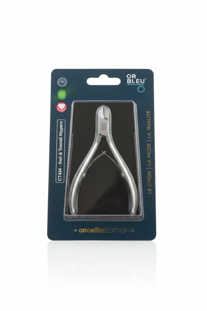 Or bleu nail and toenail nippers